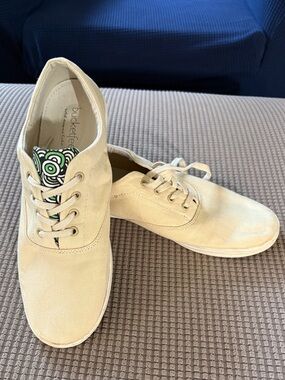Bucket Feet Women’s Cream Canvas Lace-Up Sneakers with Patterned Tongue